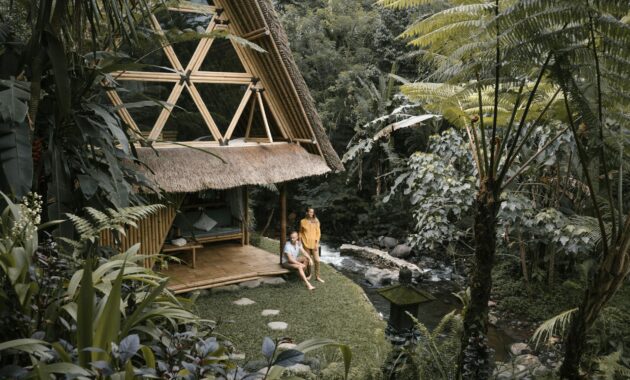 Lotus Villa: Bali’s Tropical Romantic Hideout